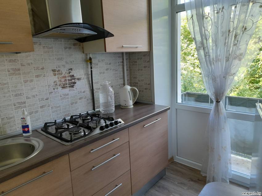 1-комнатная квартира, ул. Розы Люксембург, 109/а, 906 рублей: фото 3