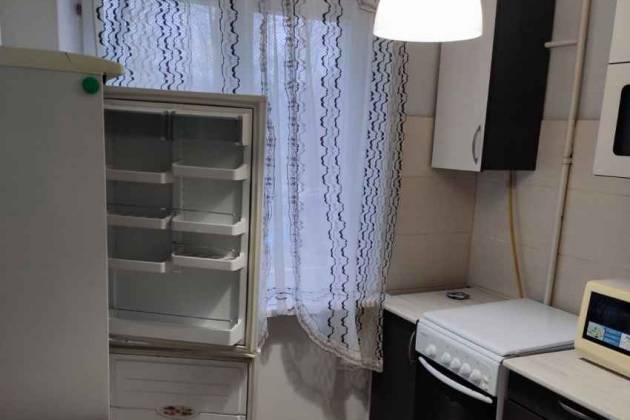 2-комнатная квартира, Голодеда ул., за 300 р.
