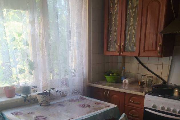 2-комнатная квартира, Казинца ул., за 300 р.