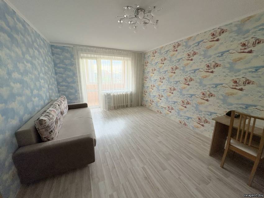 2-комнатная квартира, ул. Багратиона, 73, 1200 рублей: фото 1