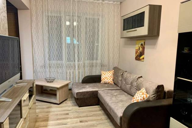 3-комнатная квартира, Московская ул., за 2328 р.