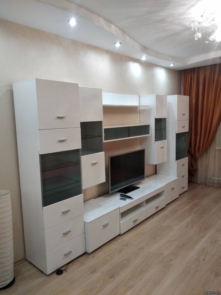 2-комнатная квартира, ул. Корженевского, 82, 1250 рублей: фото 1
