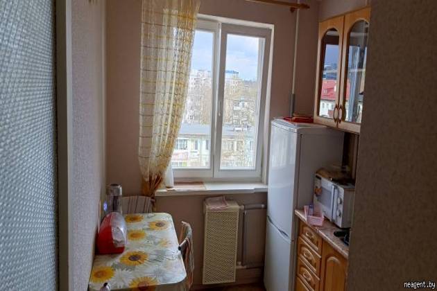 2-комнатная квартира, Васнецова ул., за 1200 р.