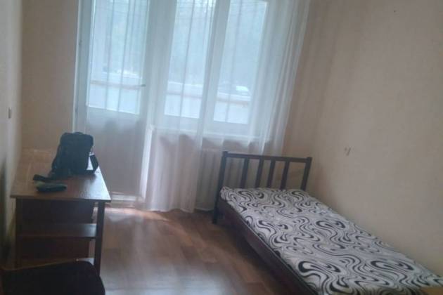 Комната, Есенина ул., за 300 р.