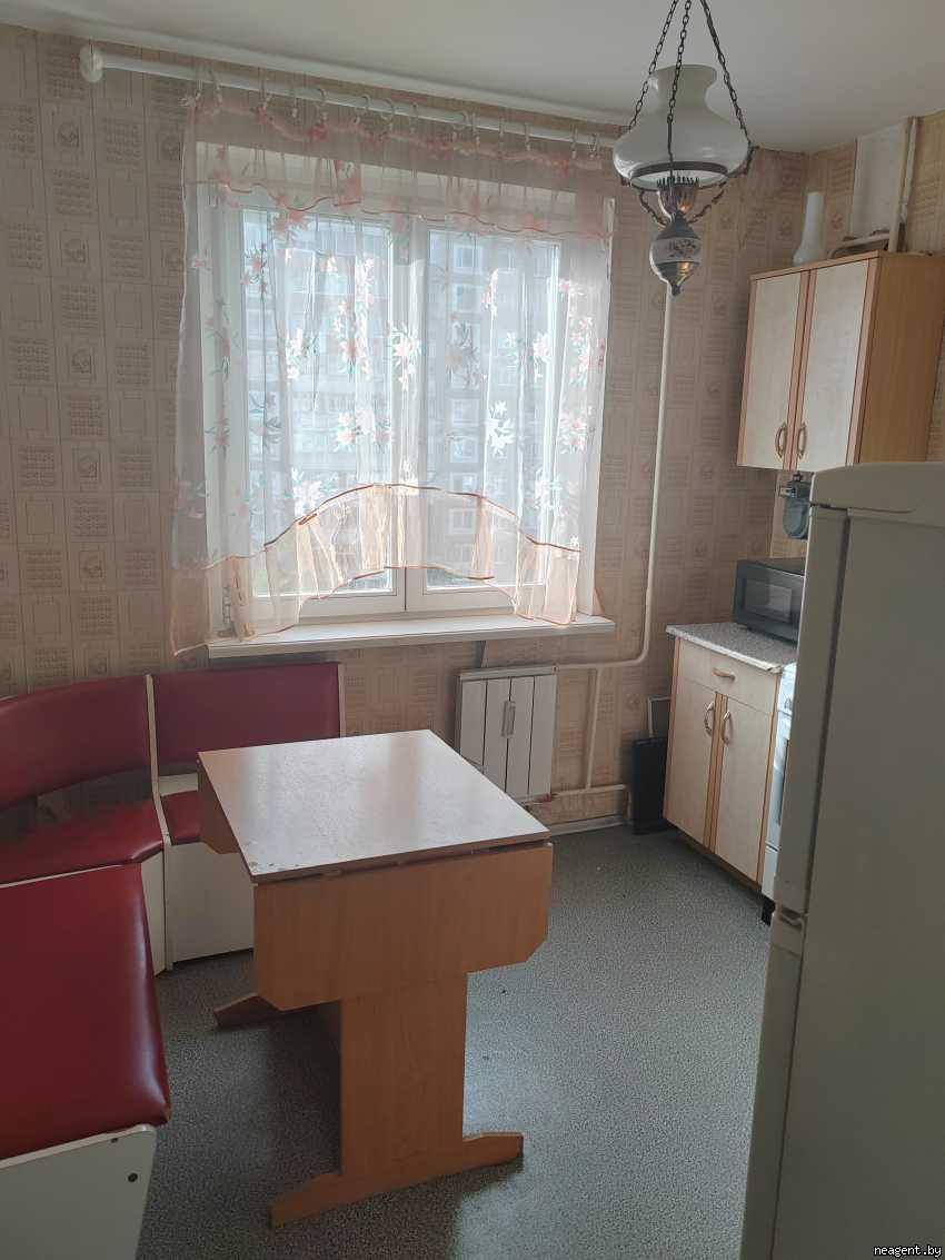1-комнатная квартира, ул. Червякова, 64, 747 рублей: фото 1
