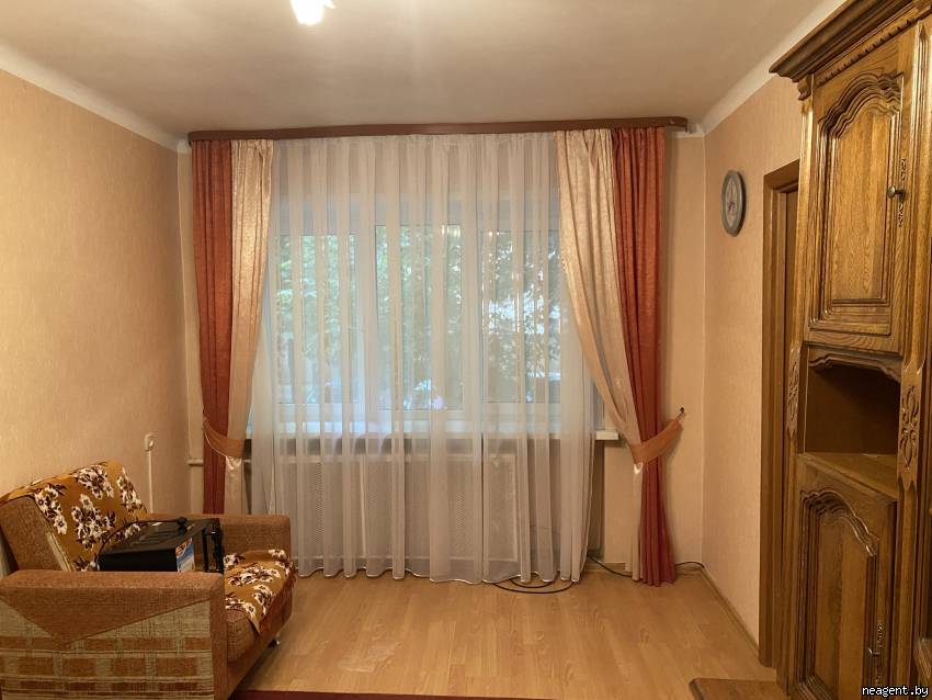 2-комнатная квартира, ул. Якуба Коласа, 8, 1265 рублей: фото 1