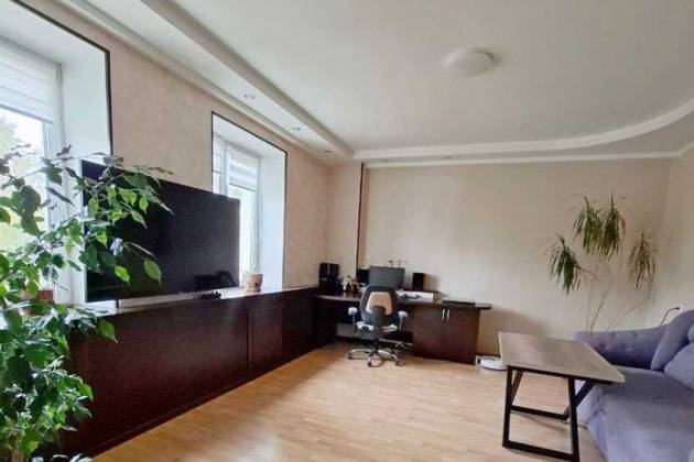 3-комнатная квартира, ул. Карвата, за 336002 р.