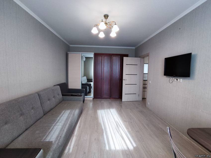 1-комнатная квартира, ул. Владимирова, 19, 380 рублей: фото 2