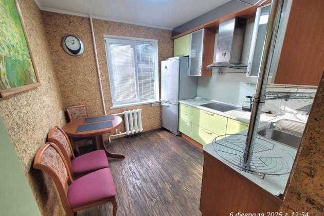 2-комнатная квартира, р-н ул. Чайлытко: Лобанка ул., за 1034 р.