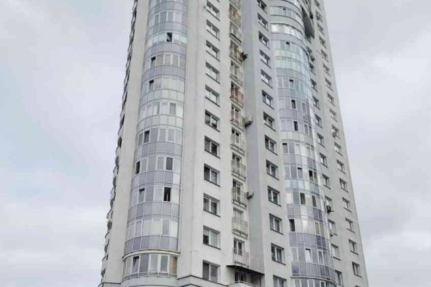 3-комнатная квартира, Мястровская ул., за 2232 р.
