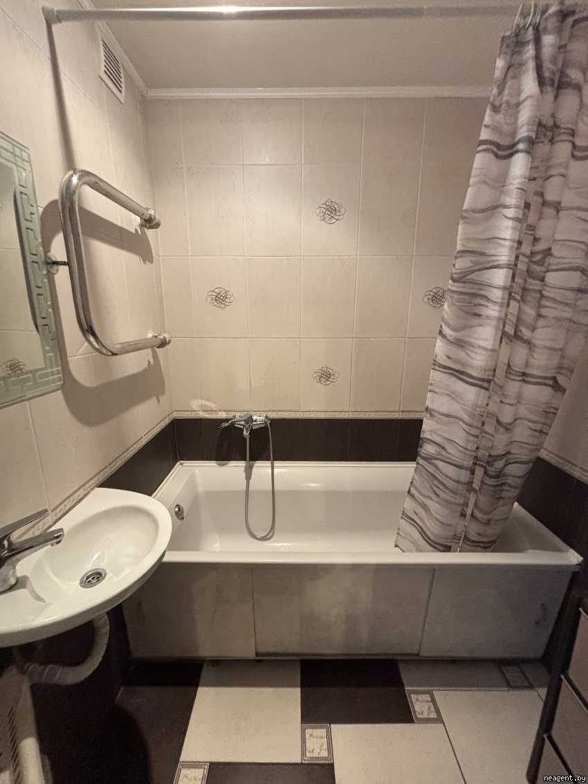 2-комнатная квартира, ул. Тикоцкого, 2, 1000 рублей: фото 4