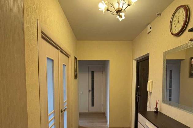 2-комнатная квартира, Тикоцкого ул., за 1000 р.