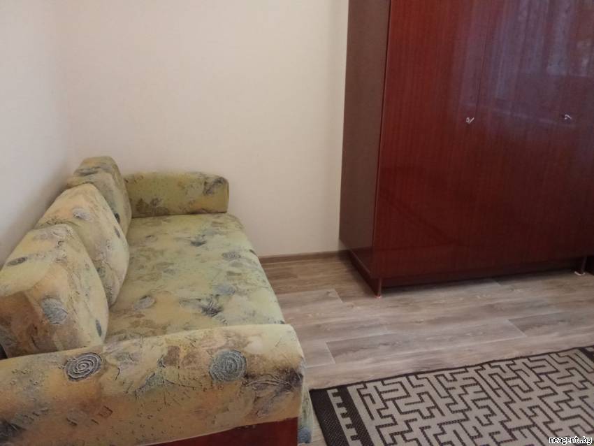 2-комнатная квартира, ул. Якубовского, 22/1, 950 рублей: фото 1