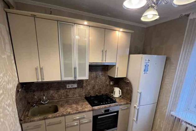 2-комнатная квартира, Левкова ул., за 1100 р.