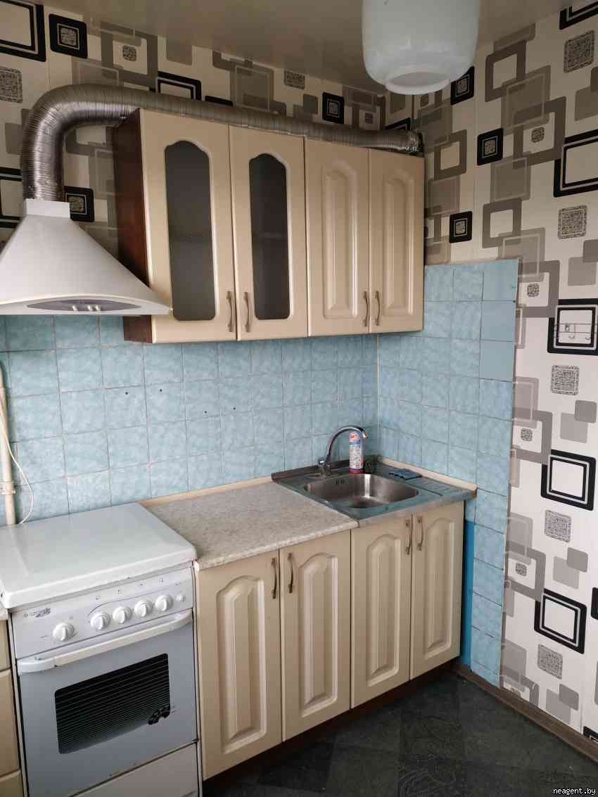 2-комнатная квартира, ул. Карастояновой, 27, 900 рублей: фото 3