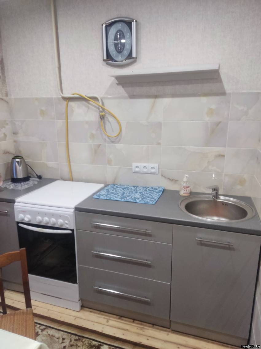 1-комнатная квартира, ул. Народная, 11, 1100 рублей: фото 1