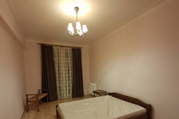 2-комнатная квартира, Долгобродская ул., за 1245 р.