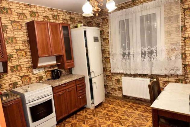 1-комнатная квартира, Космонавтов ул., за 1000 р.