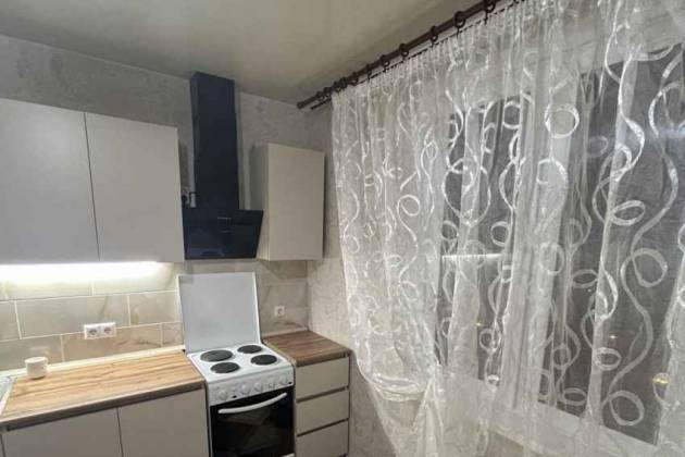 2-комнатная квартира, Героев 120 Дивизии ул., за 1541 р.