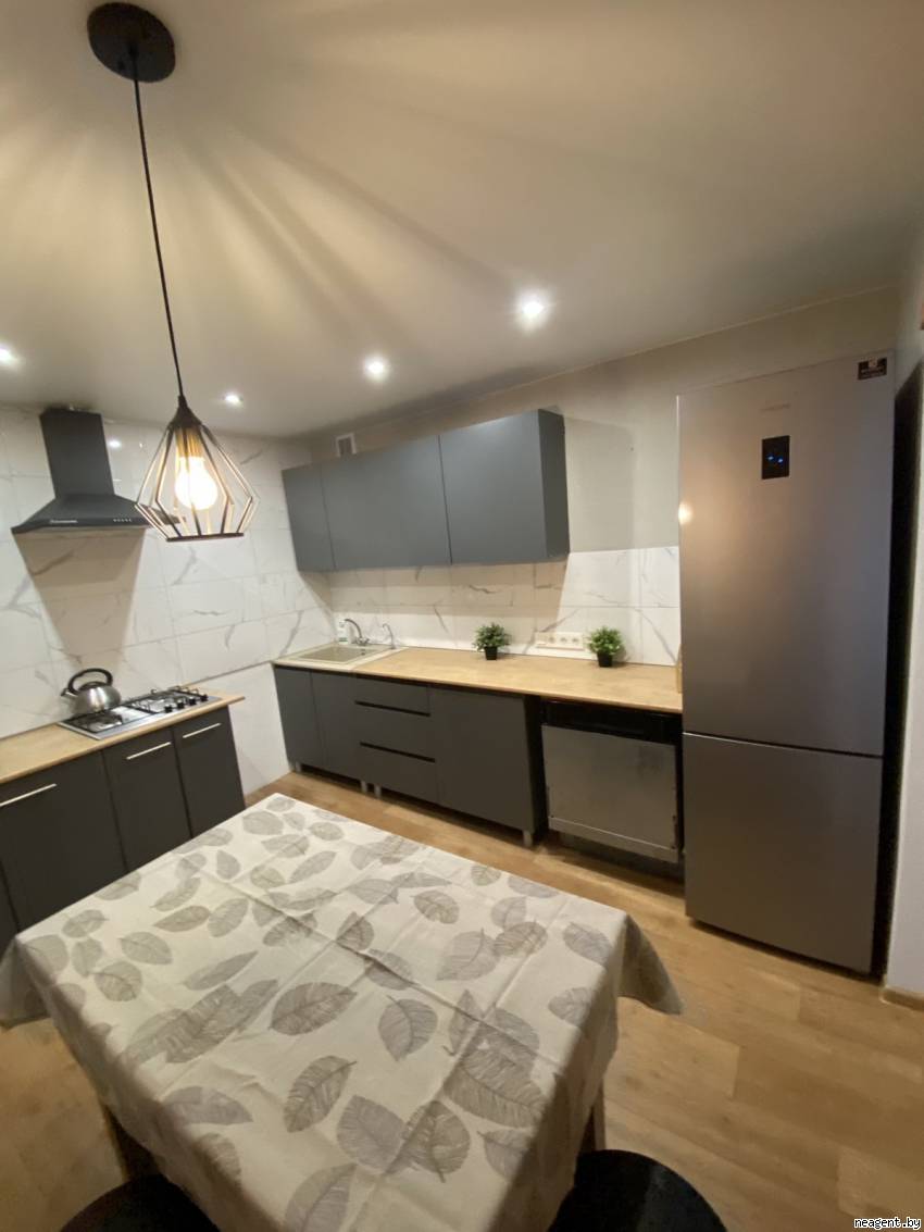 4-комнатная квартира, ул. Острожских, 6, 2176 рублей: фото 3