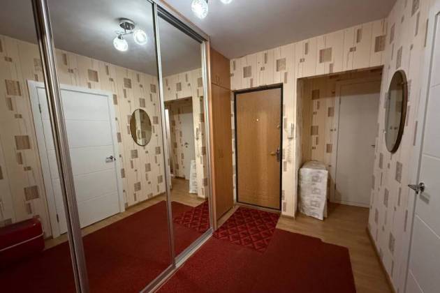 3-комнатная квартира, Лещинского, за 500 р.