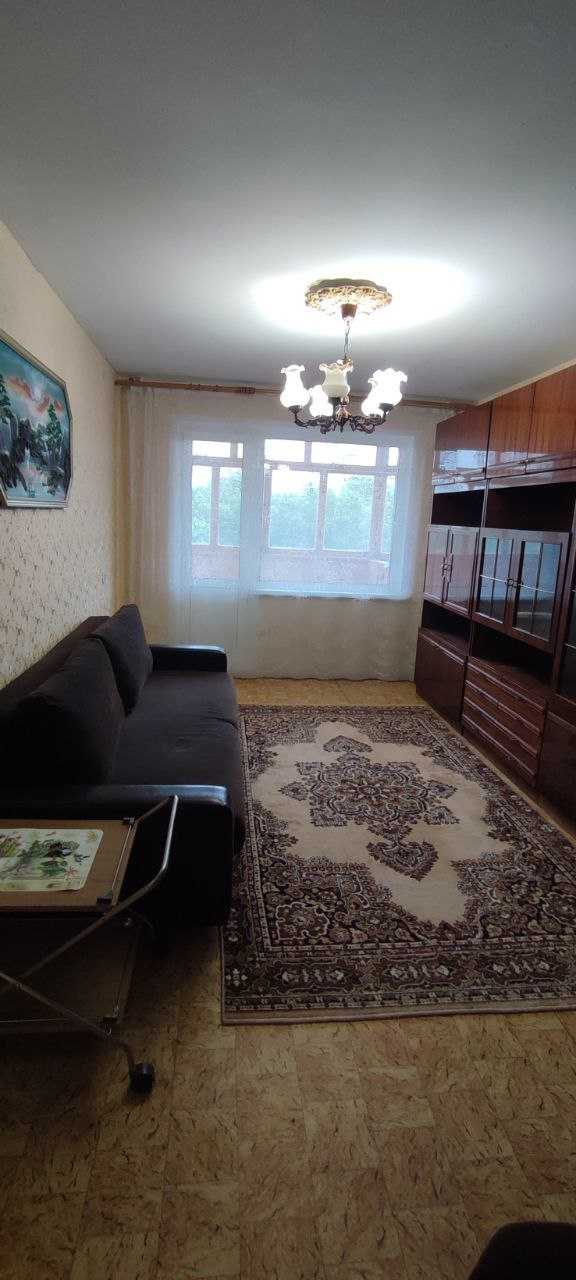 1-комнатная квартира, ул. Бирюзова, 13/А, 1011 рублей: фото 1