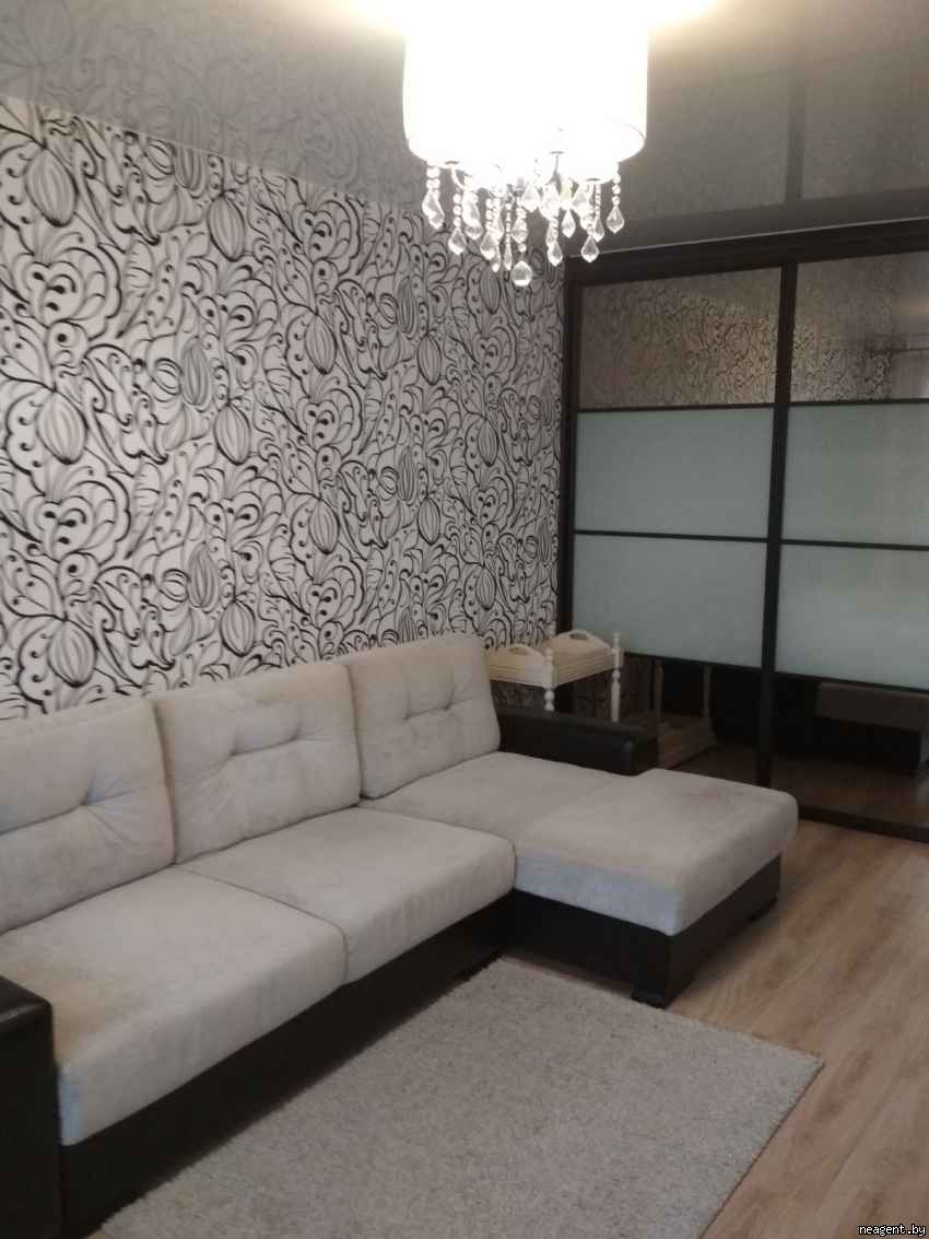 1-комнатная квартира, ул. Алеся Гаруна, 12, 1011 рублей: фото 2