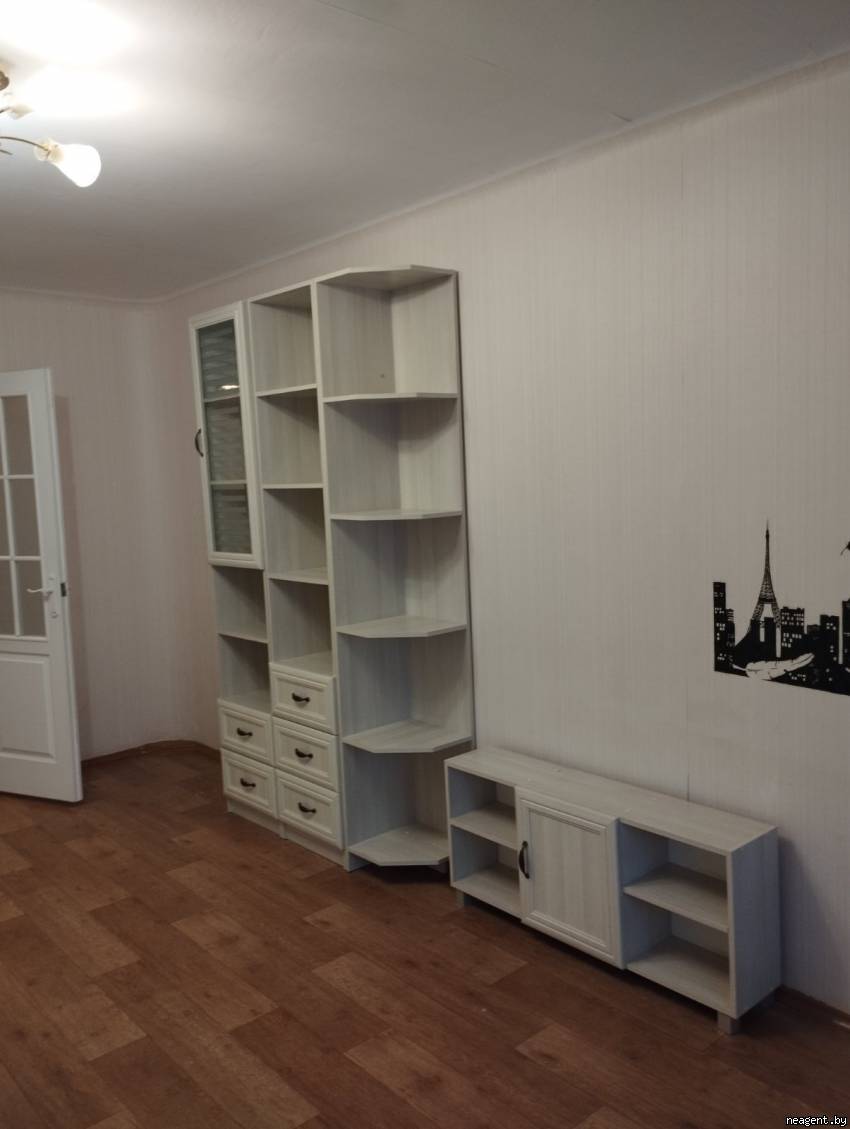 2-комнатная квартира, ул. 40 лет Победы, 35, 900 рублей: фото 1