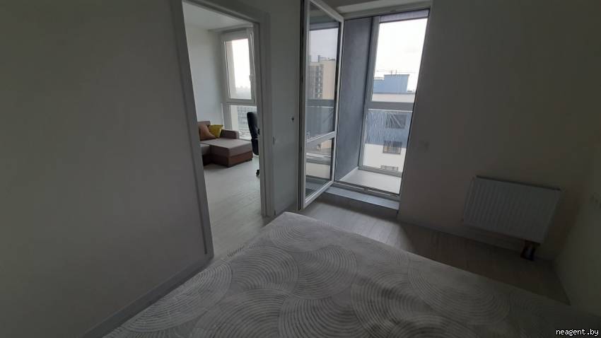 2-комнатная квартира, ул. Теслы, 7, 1450 рублей: фото 1