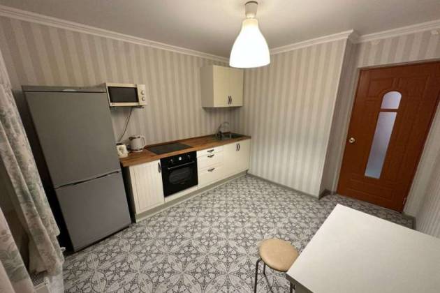 1-комнатная квартира, Связистов ул., за 770 р.