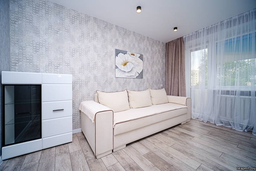 2-комнатная квартира, ул. Якуба Коласа, 32, 1480 рублей: фото 1