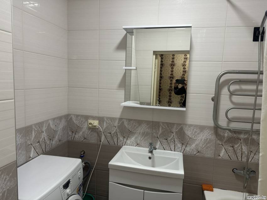 2-комнатная квартира, ул. Алибегова, 8/1, 1400 рублей: фото 1