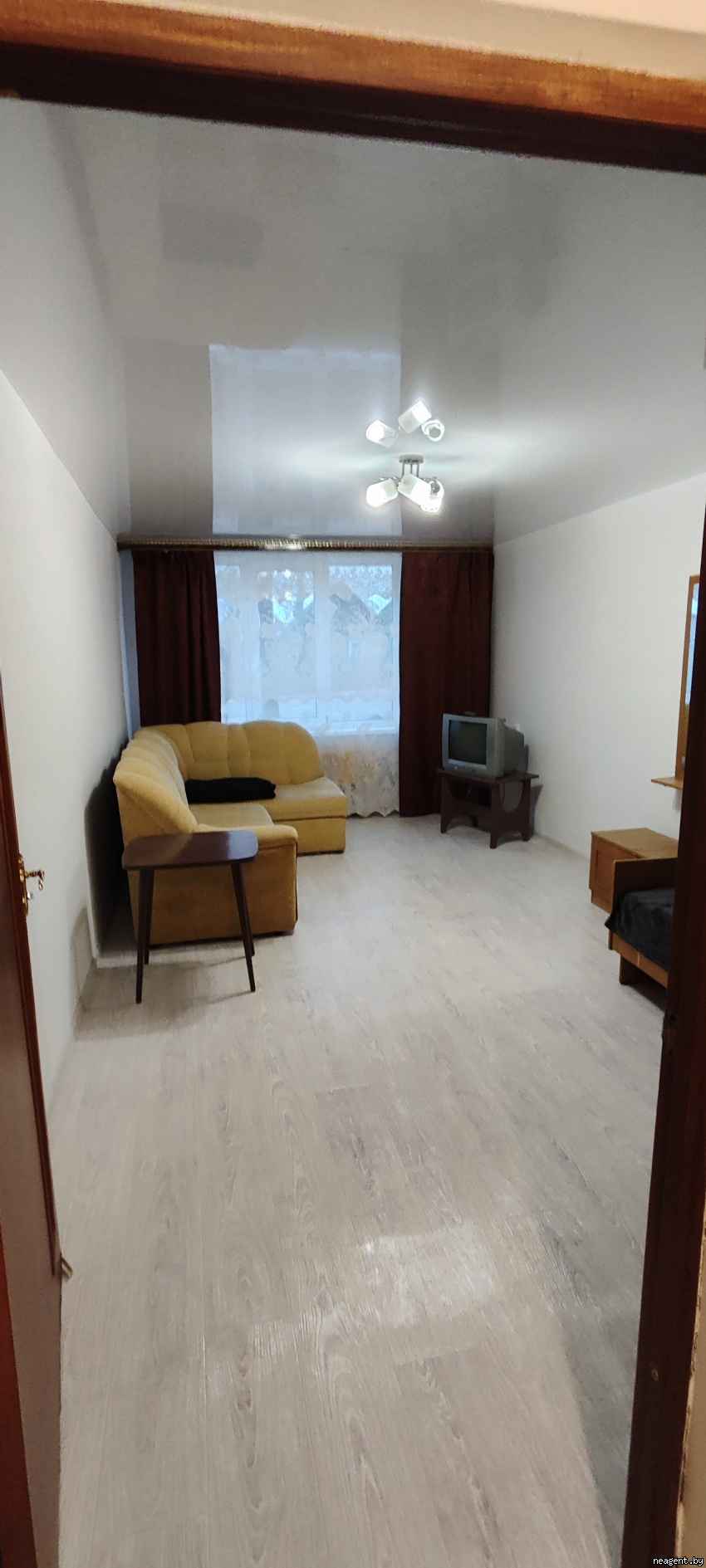 1-комнатная квартира, Антонова, 22, 70 рублей: фото 1