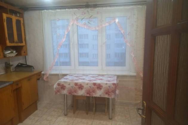 2-комнатная квартира, Брикета, за 450 р.