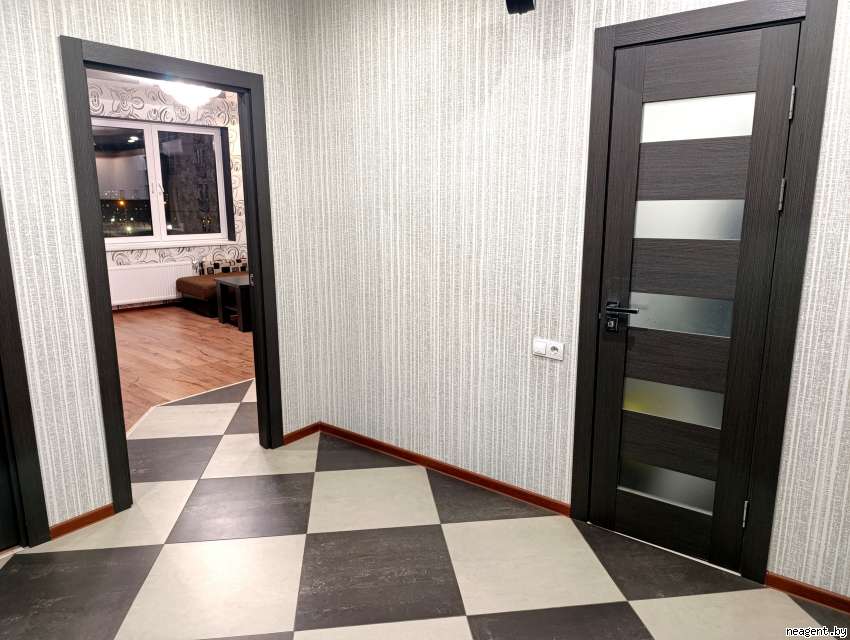 3-комнатная квартира, ул. Аэродромная, 32, 670 рублей: фото 2