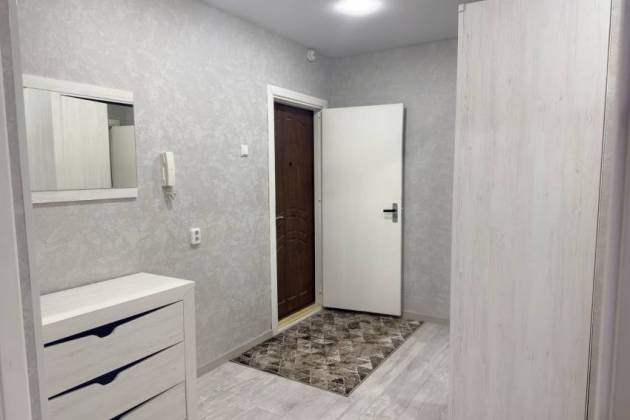 2-комнатная квартира, Скрипникова, за 2031 р.