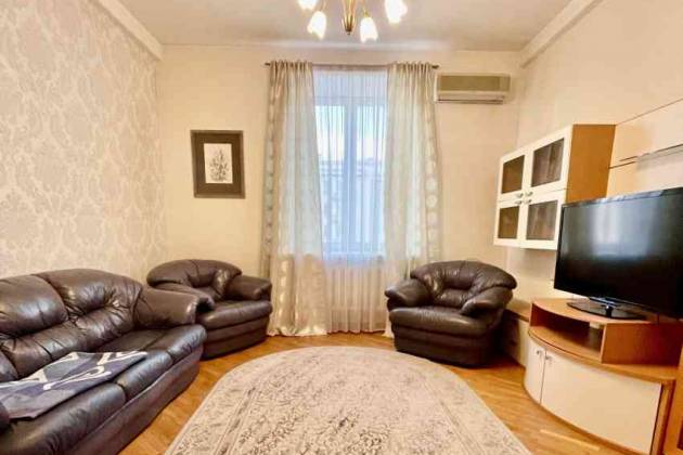 2-комнатная квартира, Независимости просп., за 2467 р.