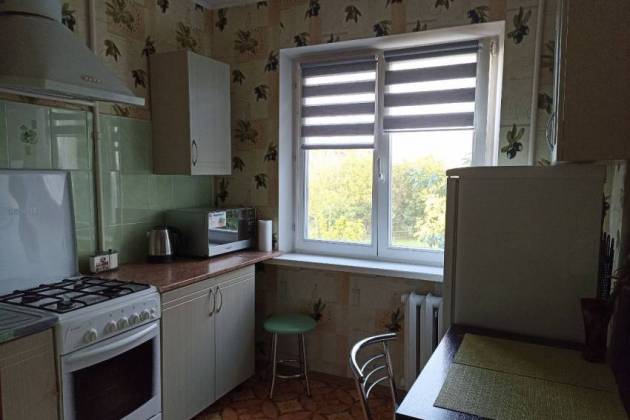 2-комнатная квартира, Бирюзова ул., за 1300 р.