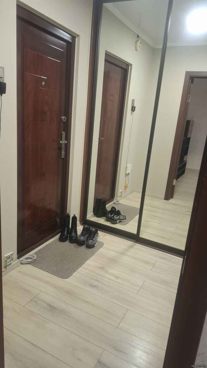 1-комнатная квартира, Независимости просп., 151/1, 1100 рублей: фото 1