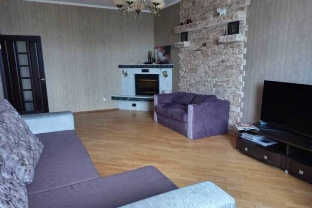 3-комнатная квартира, Тепличная ул., за 1907 р.