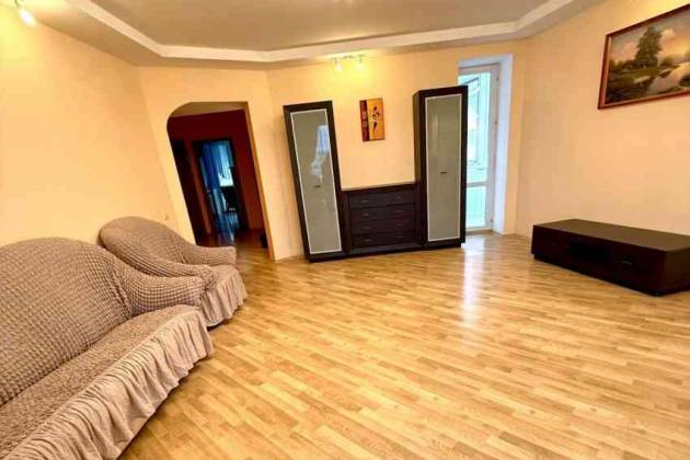 3-комнатная квартира, Пинск, Ленинградская, за 400 р.