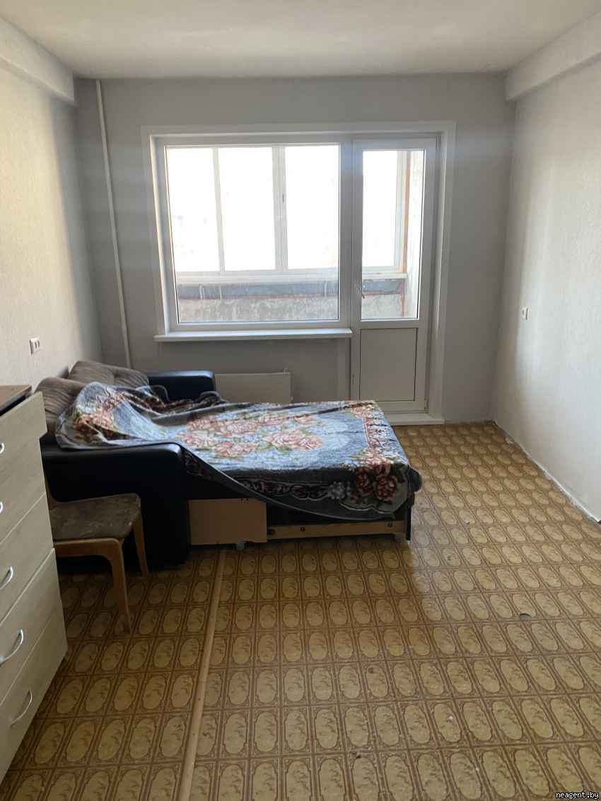 1-комнатная квартира, ул. Нестерова, 84, 290 рублей: фото 1