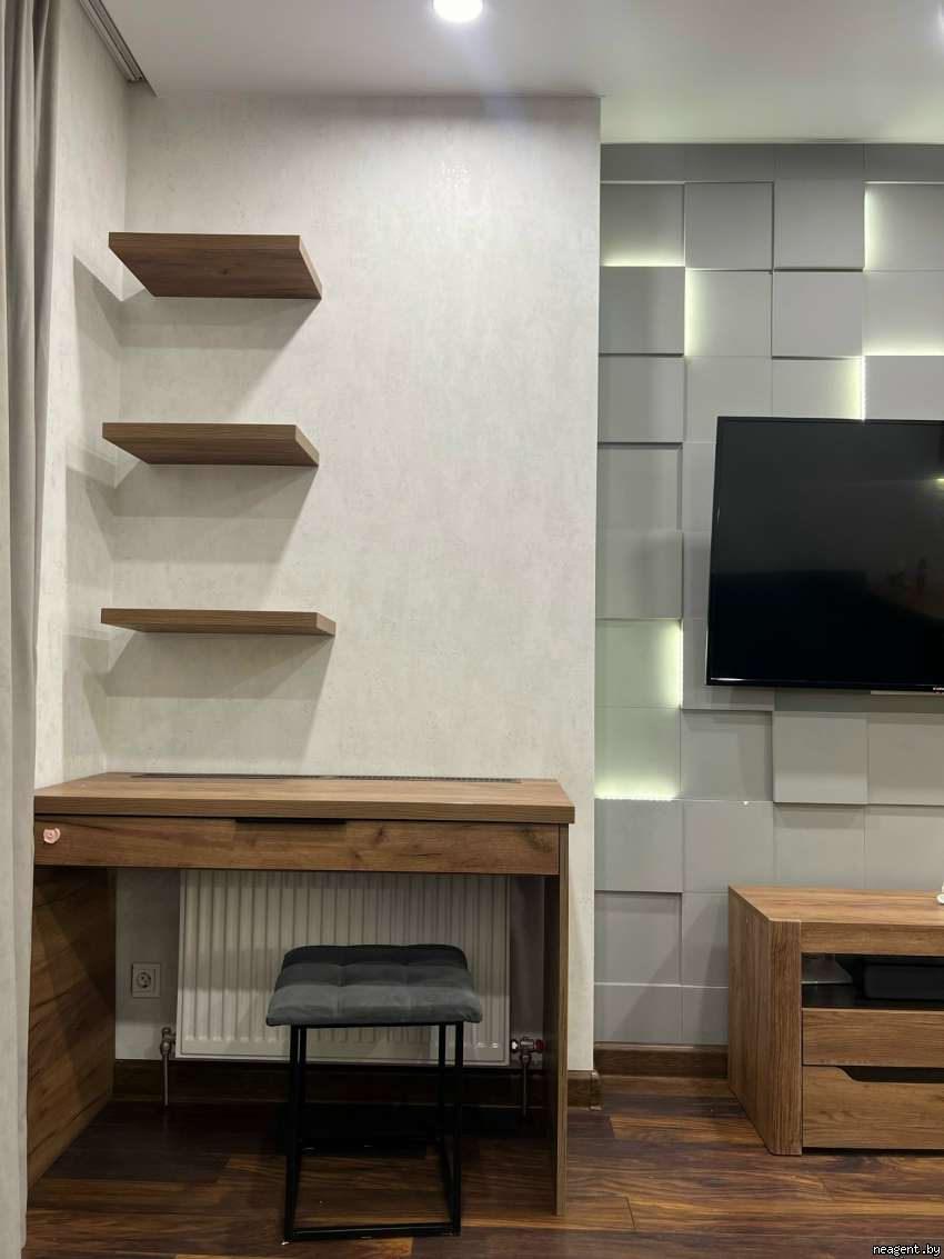 2-комнатная квартира, ул. Теслы, 1, 1744 рублей: фото 1