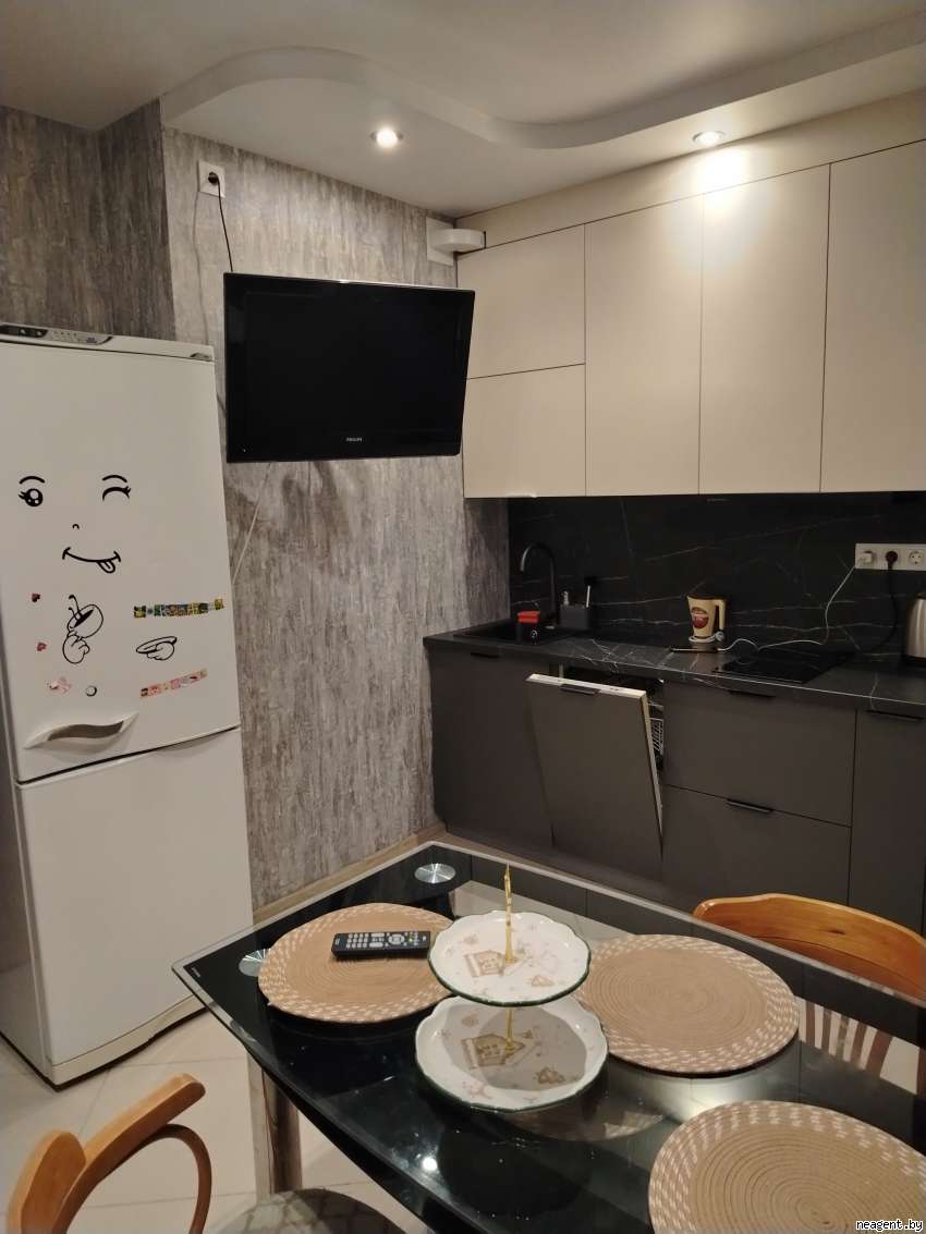 2-комнатная квартира, ул. Наполеона Орды, 47, 1305 рублей: фото 1