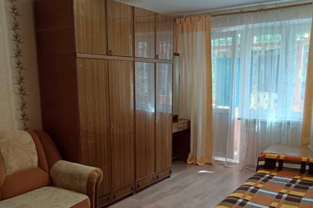 1-комнатная квартира, Пушкина просп., за 1200 р.