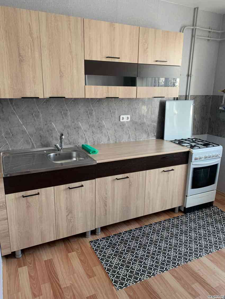 2-комнатная квартира, ул. Неманская, 15, 350 рублей: фото 1