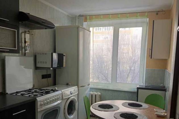 3-комнатная квартира, Жудро ул., за 500 р.