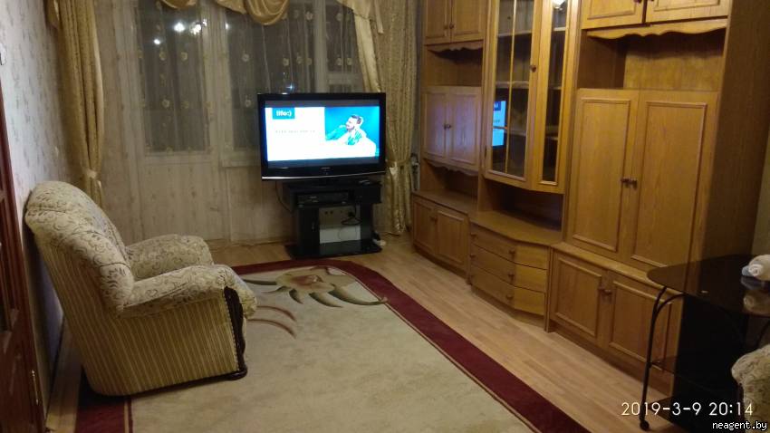 1-комнатная квартира, Тикоцкого, 50/2, 300 рублей: фото 1