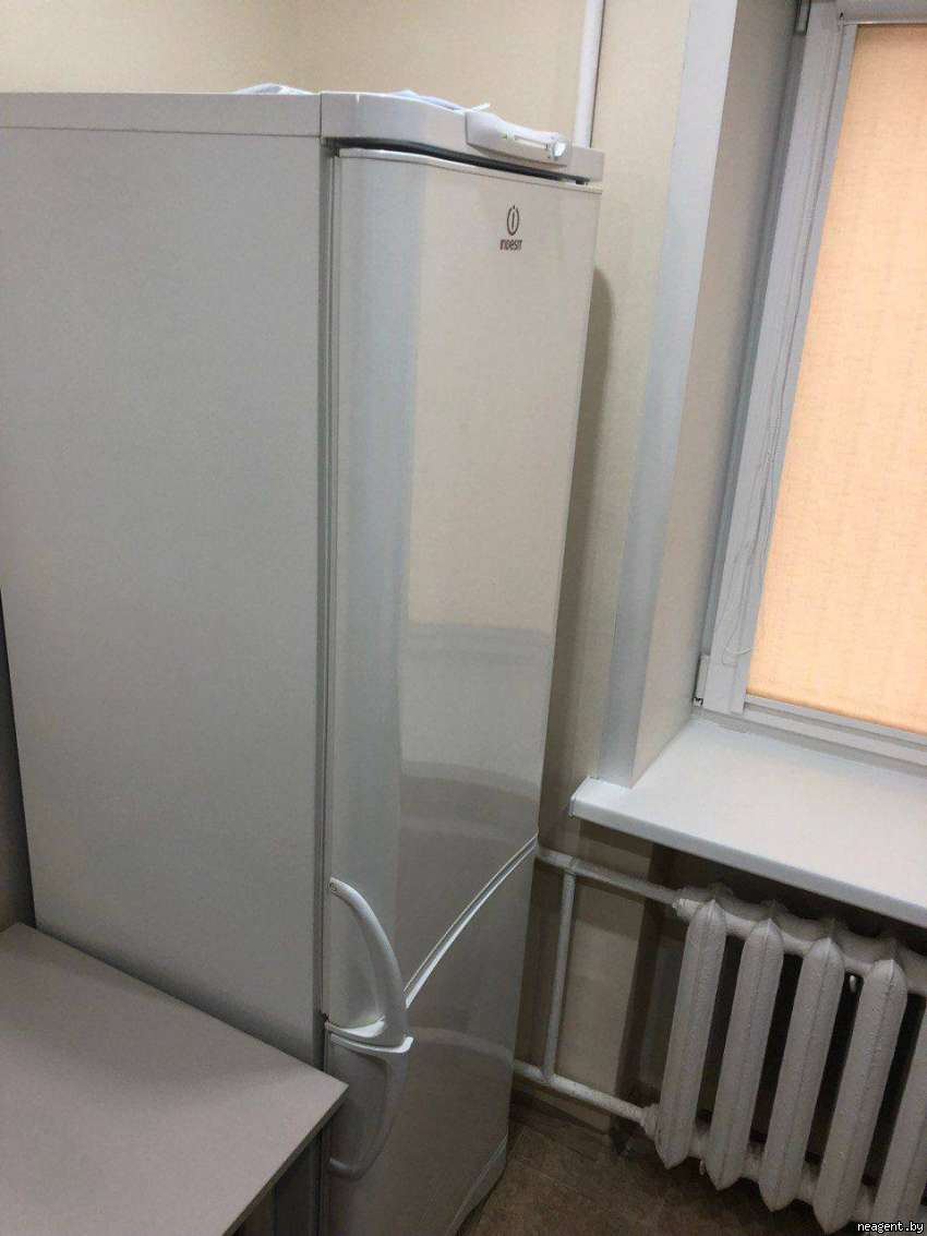 1-комнатная квартира, ул. Якуба Коласа, 61/2, 350 рублей: фото 2