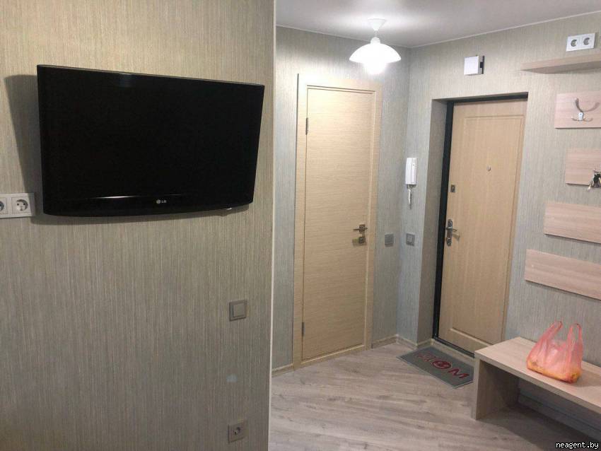 1-комнатная квартира, ул. Якуба Коласа, 61/2, 350 рублей: фото 3